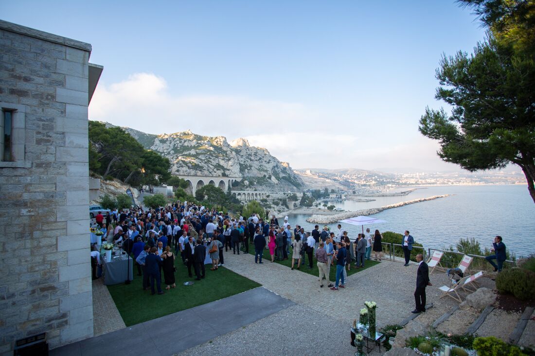 Basile Boli 17 juin Sport & Business club | Vue sur la mer avec les invités